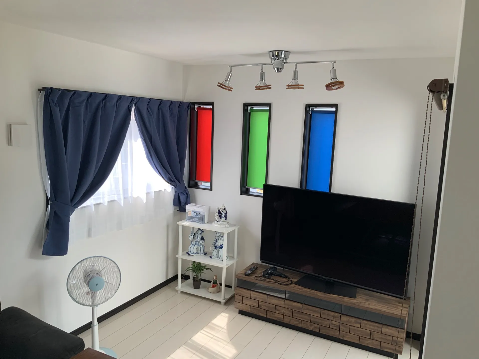 カーテンVSロールスクリーン🧐